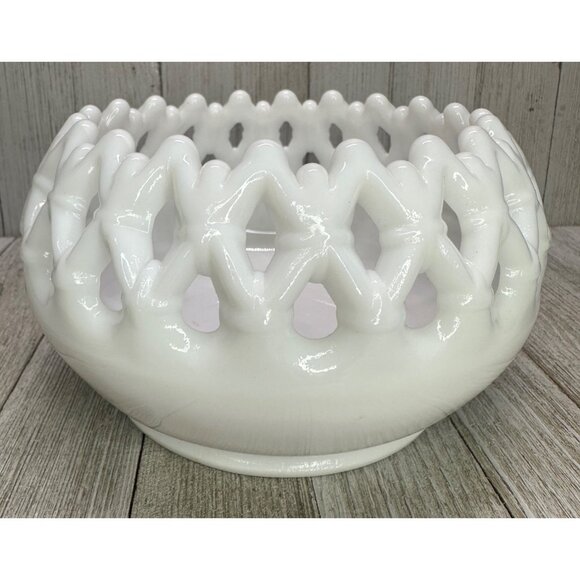 Vtg Westmoreland Milk Glass Bowl Doric Pattern Lacy Lattice Edge 4" Tall 5.5"Dia - Picture 1 of 6